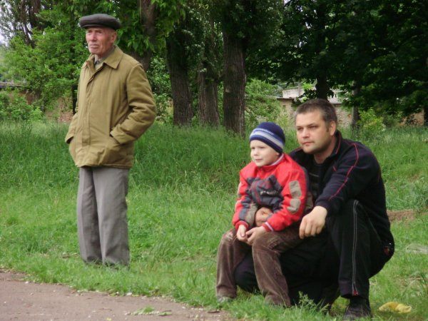 Ряди вболівальників команди поповнювали все нові та нові особи.